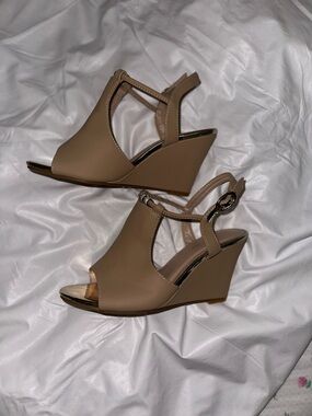 Wedge Peep-Toe Sandals in Taupe
